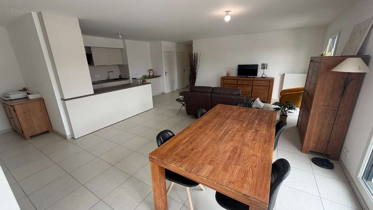 Appartement 98 m² à Ville-La-Grand  - photo 2