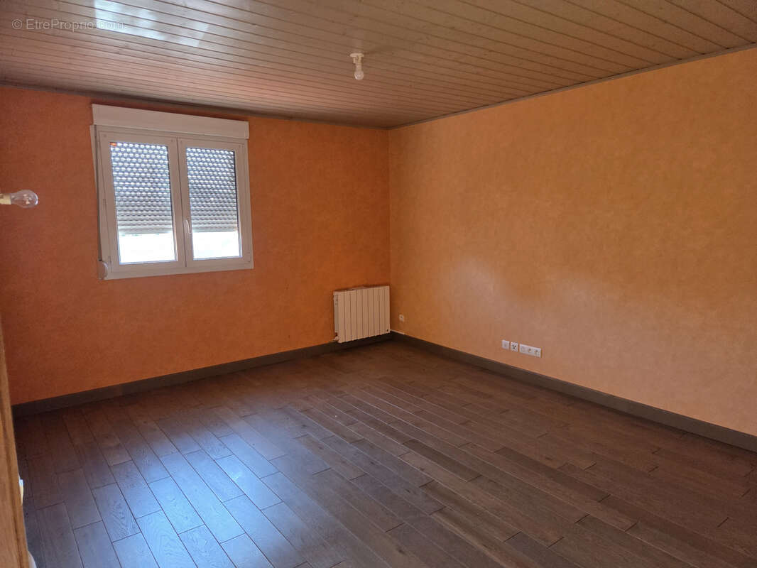 Appartement à ETALANS