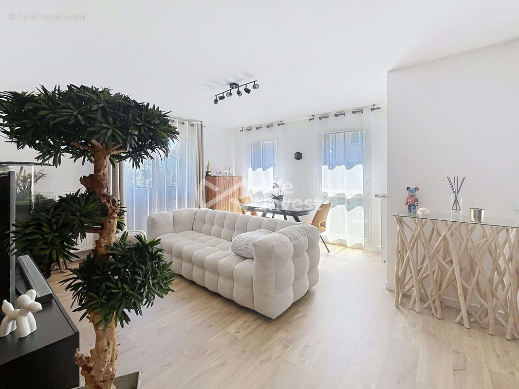 Appartement à NANTERRE