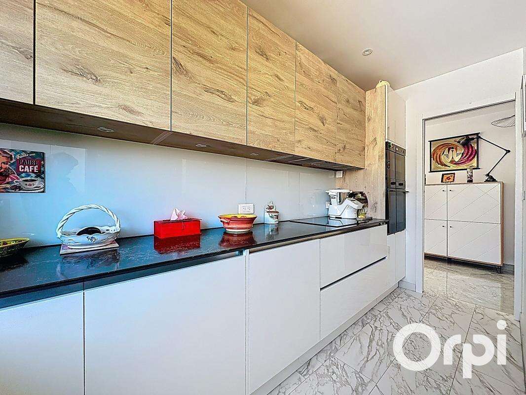 Appartement à VILLENEUVE-LOUBET