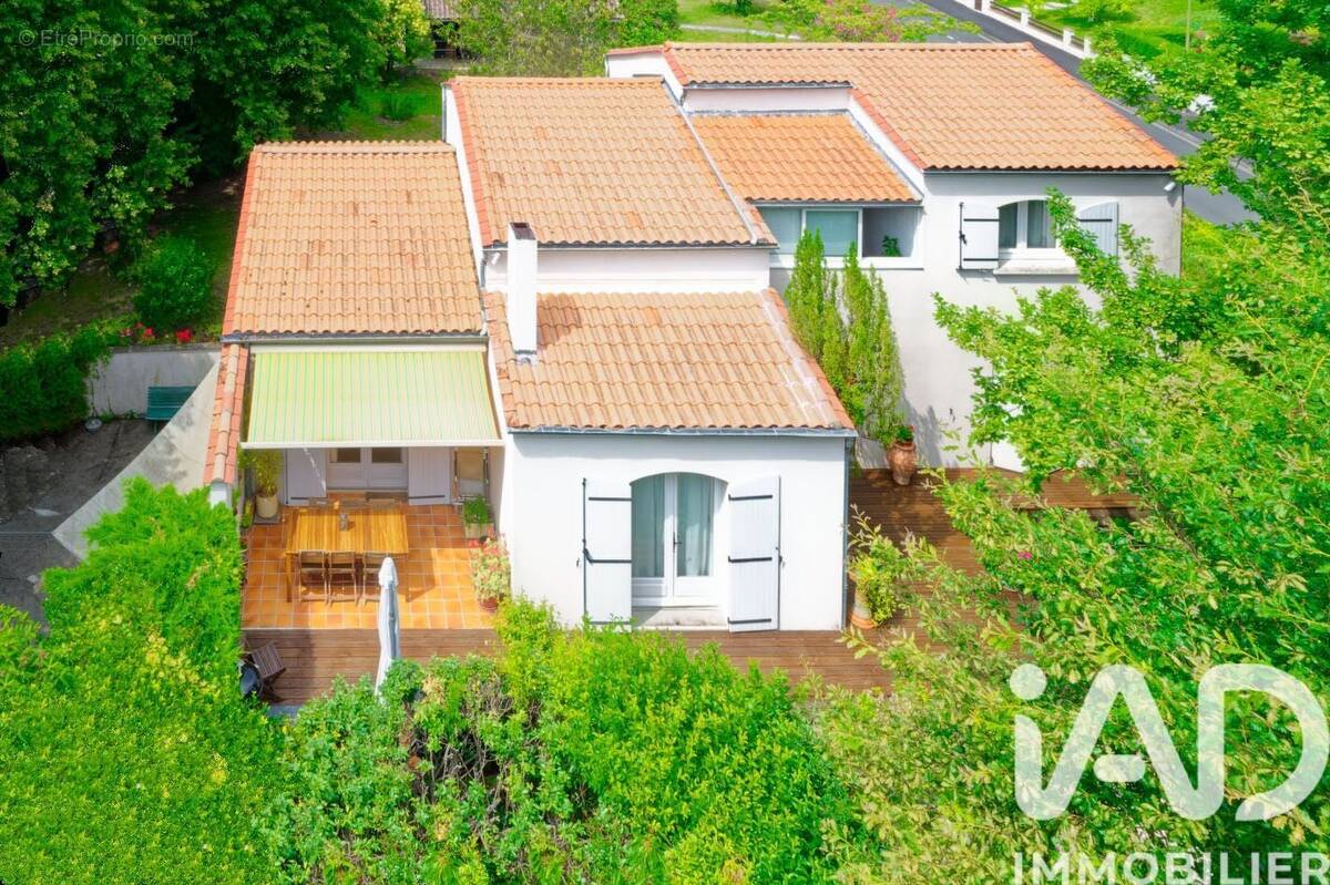 Photo 1 - Maison à LORMONT