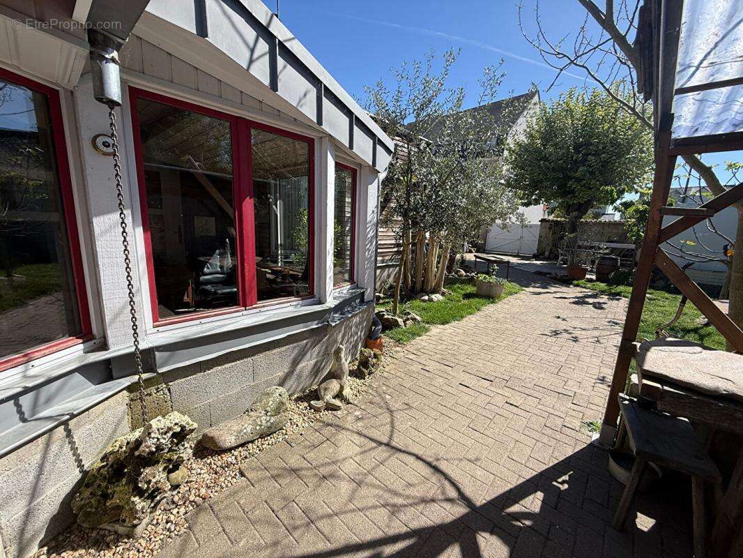 Maison à SAINT-MATHURIN-SUR-LOIRE