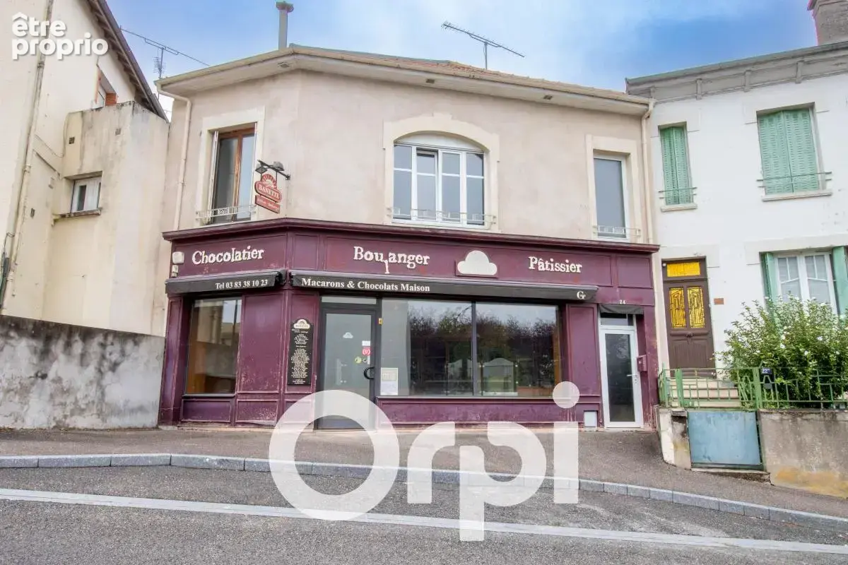 Immeuble 300 m² 10 Pièces - photo 1