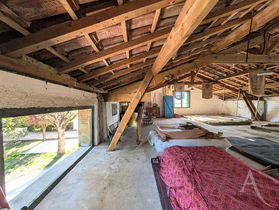 Maison à BESSENS
