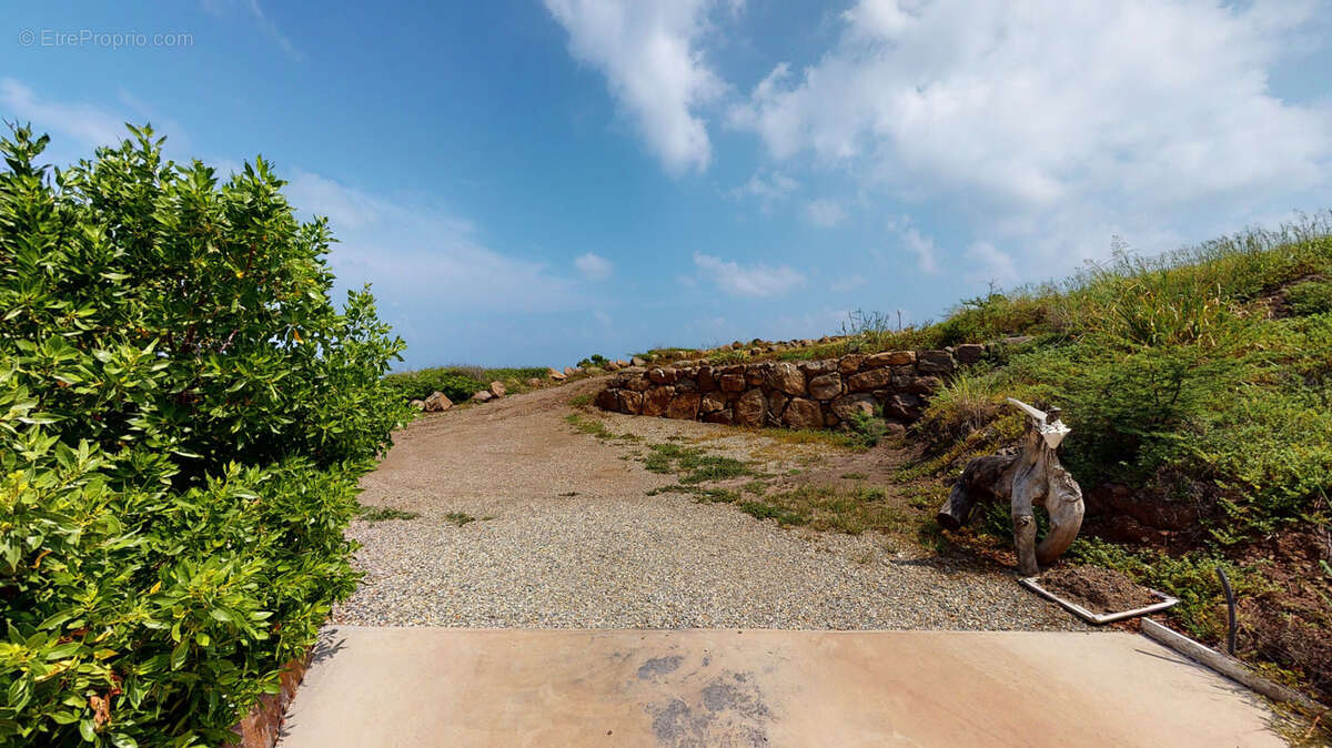 Maison à CAPESTERRE-BELLE-EAU