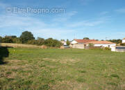 Terrain à SAINT-MICHEL-CHEF-CHEF