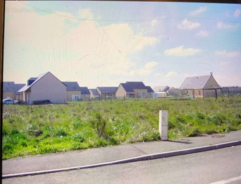URGENT - Terrain constructible et viabilisé proche RUGLES 1119 m2 - photo 2