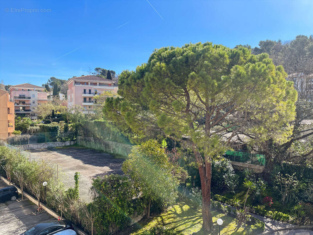 Appartement à MOUGINS