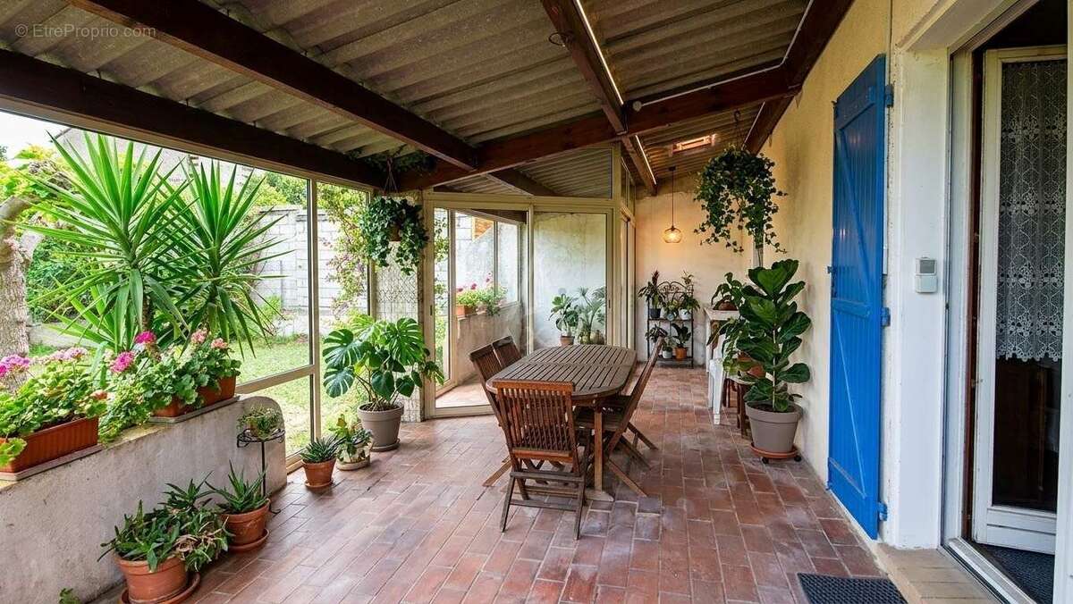 Villa familiale 4 chambres à ARLES - photo 3