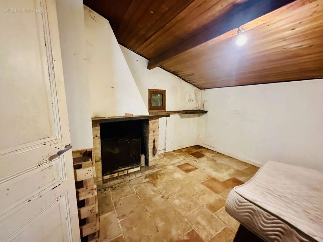 Maison à LAMONZIE-SAINT-MARTIN