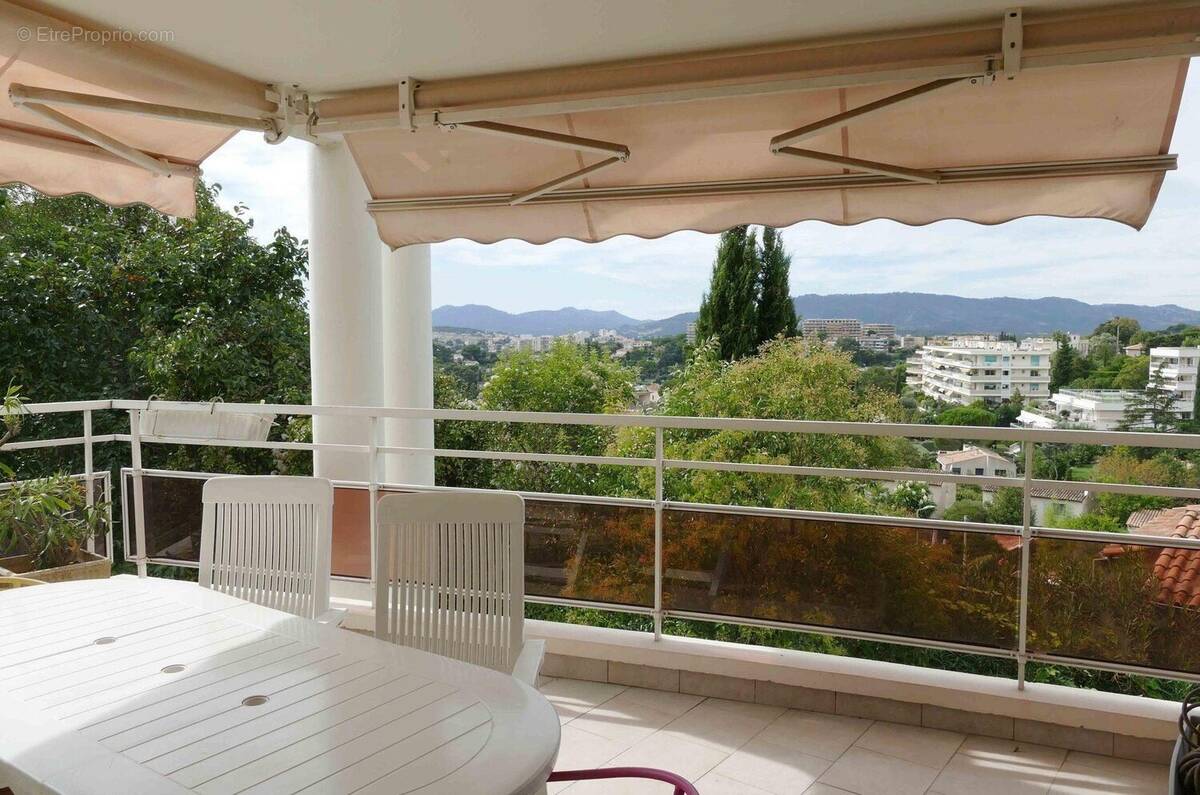 Appartement à LE CANNET