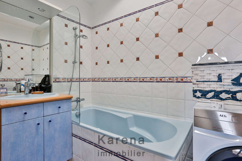 Appartement à PARIS-14E