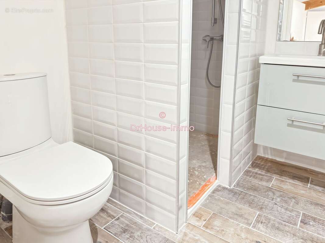 Appartement à COTIGNAC