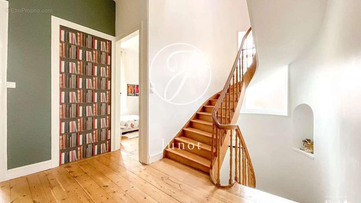 Maison à LEERS