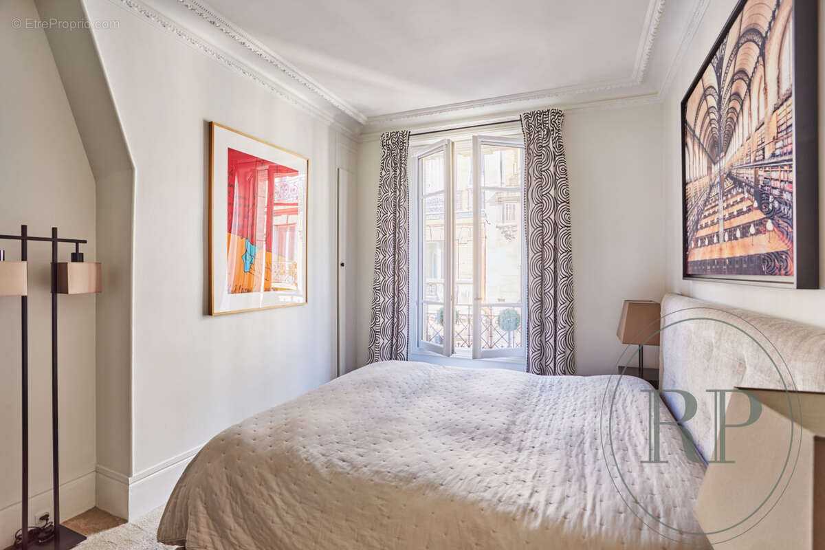 Appartement à PARIS-5E