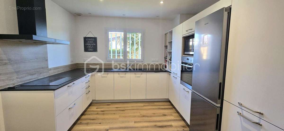 Maison à POEY-DE-LESCAR