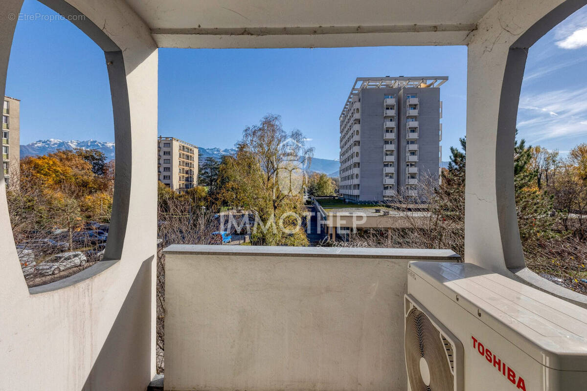 Appartement à MEYLAN