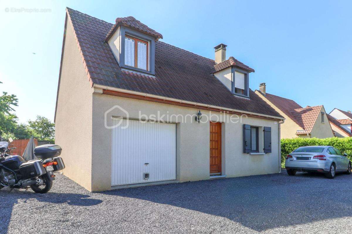 Pavillon familial 93 m² – 3 chambres – Jardin 500 m² – Garage – La Ferté-Alais - photo 12