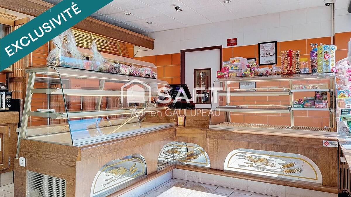 Photo 1 - Commerce à HOUDAN