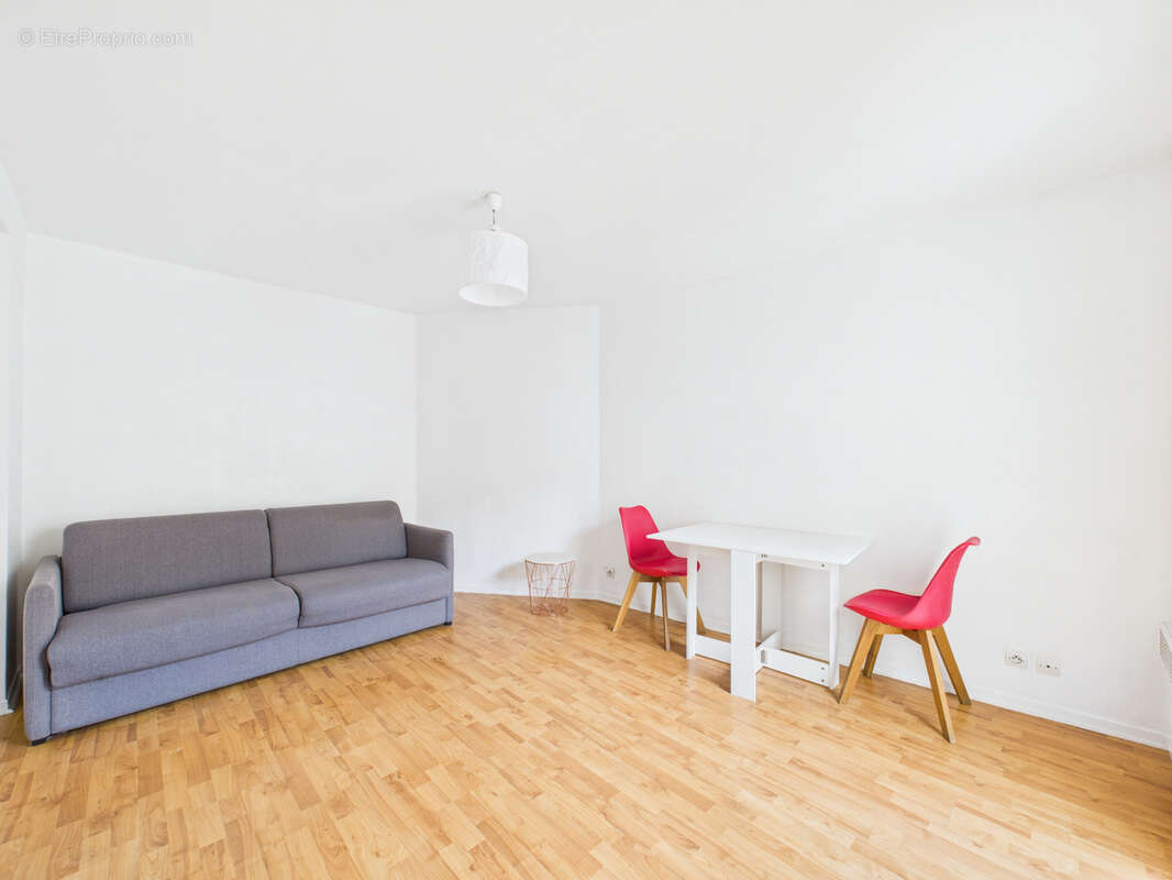 Appartement à SARTROUVILLE