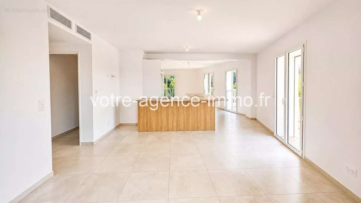 Nice Méridia HANA 5  pièces Terrasse parkings - photo 2