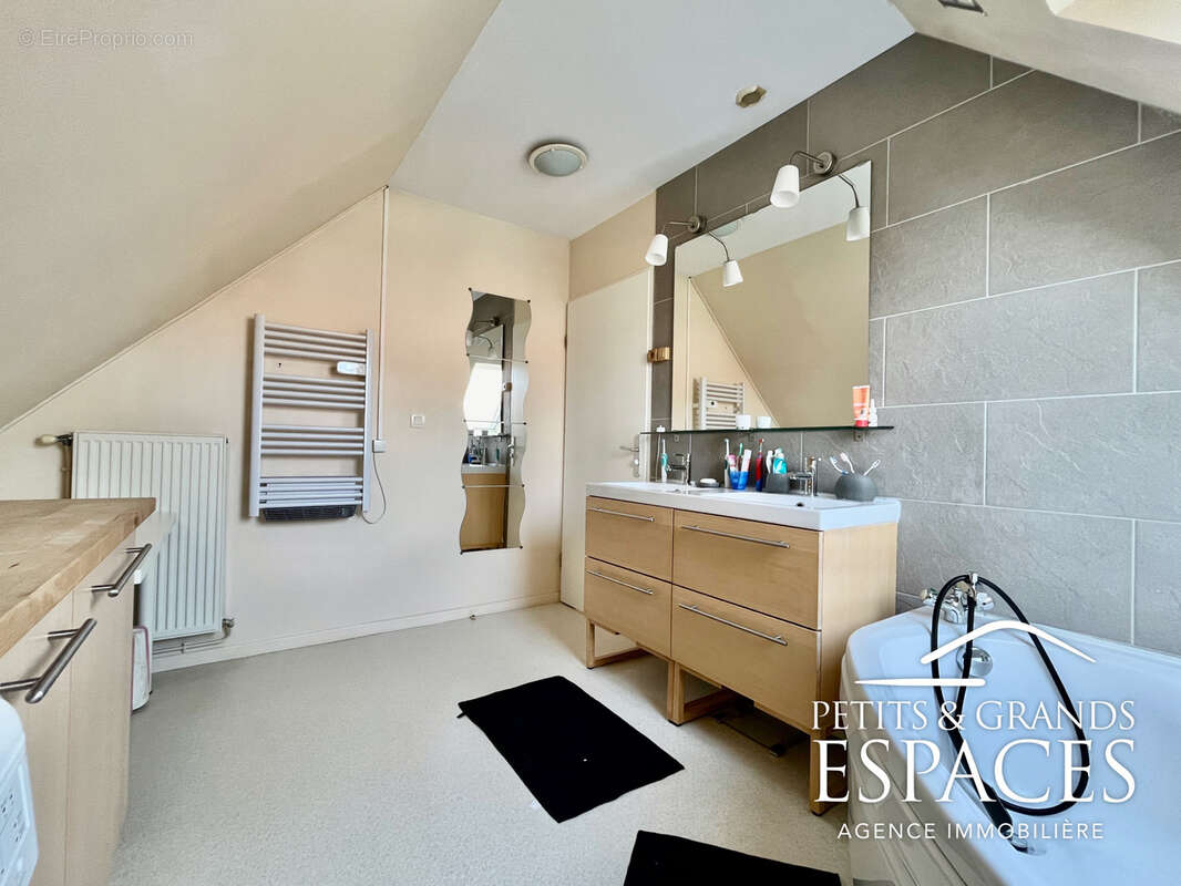 Maison à LE QUESNOY