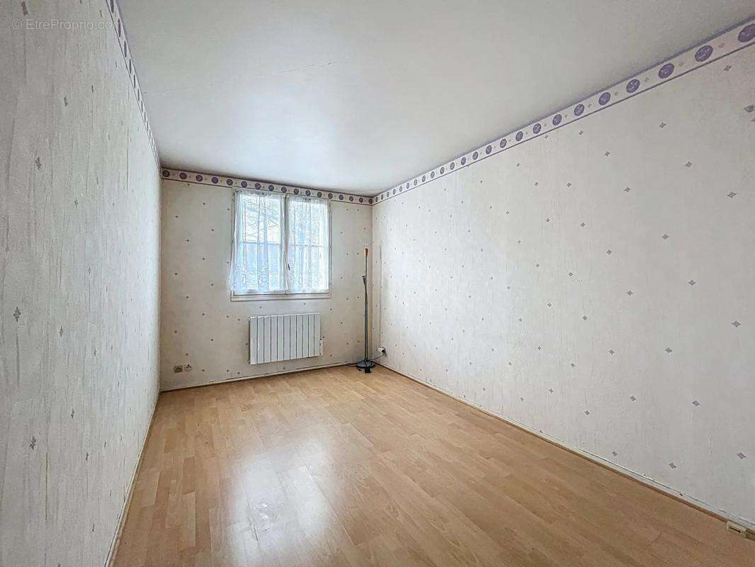 Appartement à MONTIGNY-LE-BRETONNEUX
