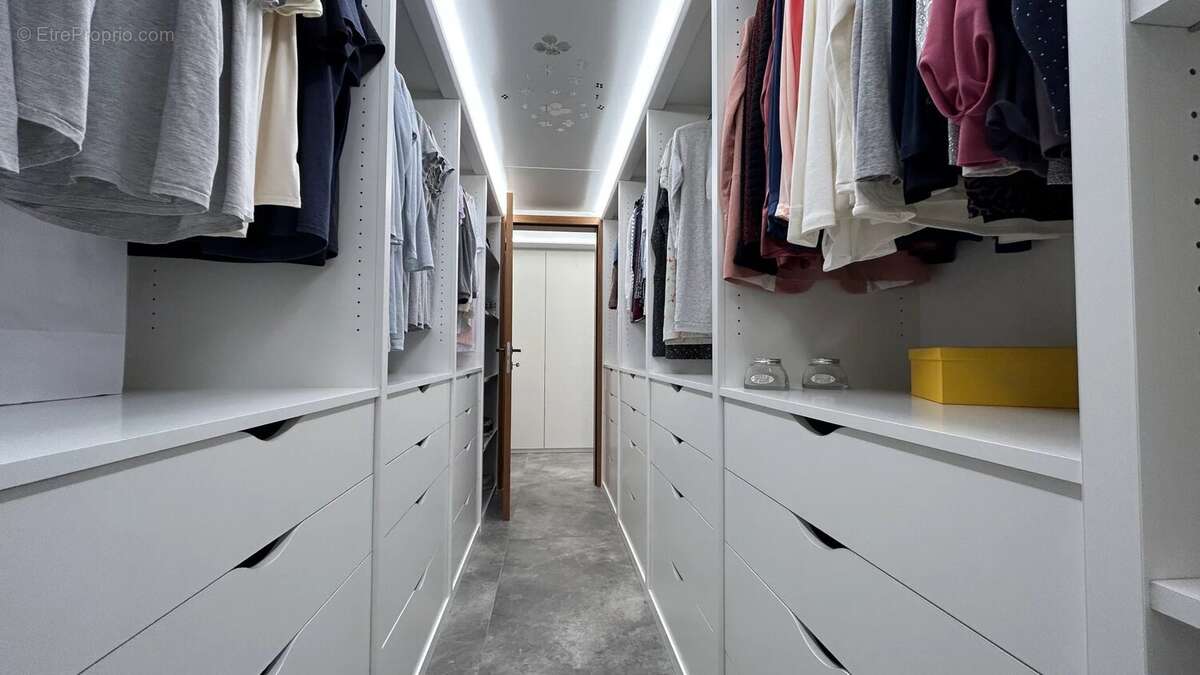 Appartement à MANDELIEU-LA-NAPOULE