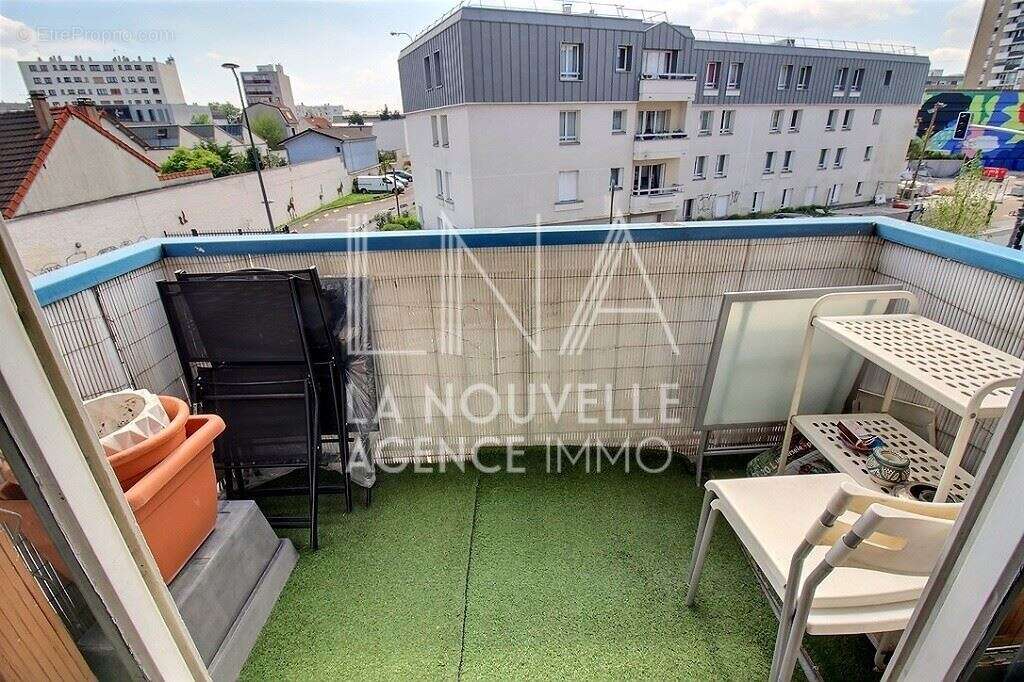 Appartement à LES LILAS