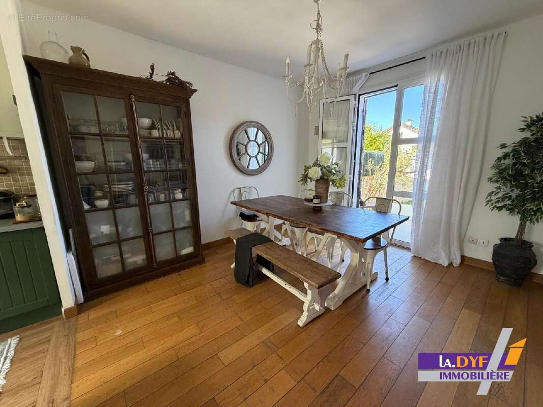 Maison à VAUJOURS