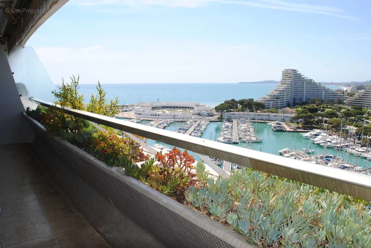 Appartement à VILLENEUVE-LOUBET