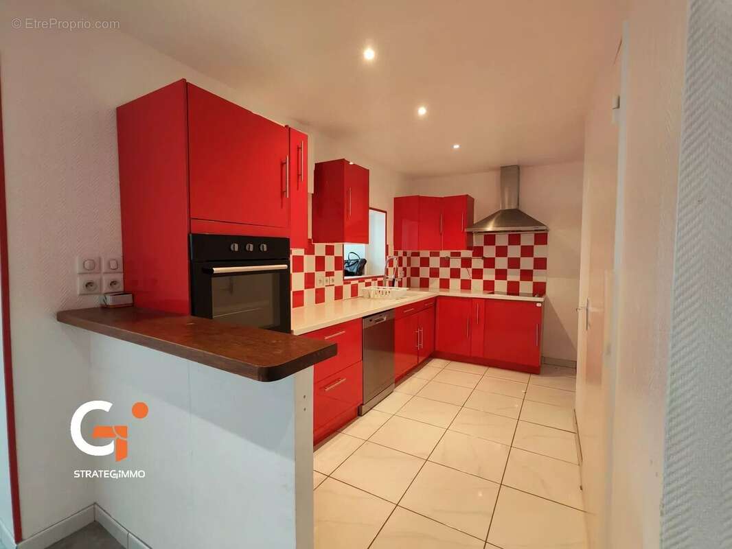 Maison à SAINT-ETIENNE-DU-ROUVRAY