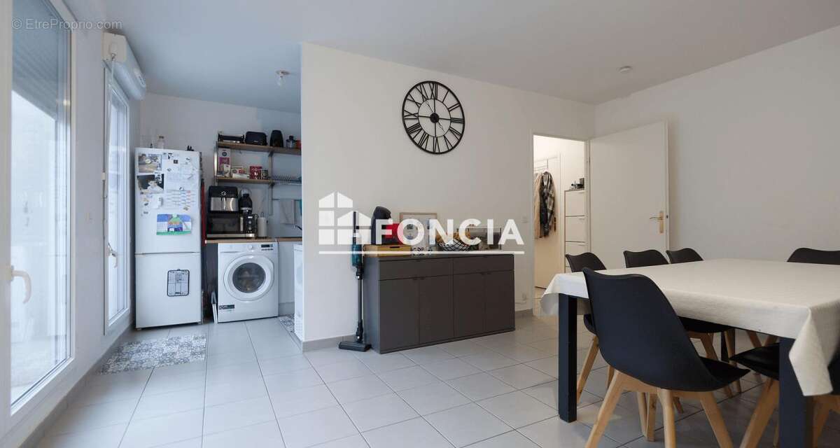 Appartement à PRINGY