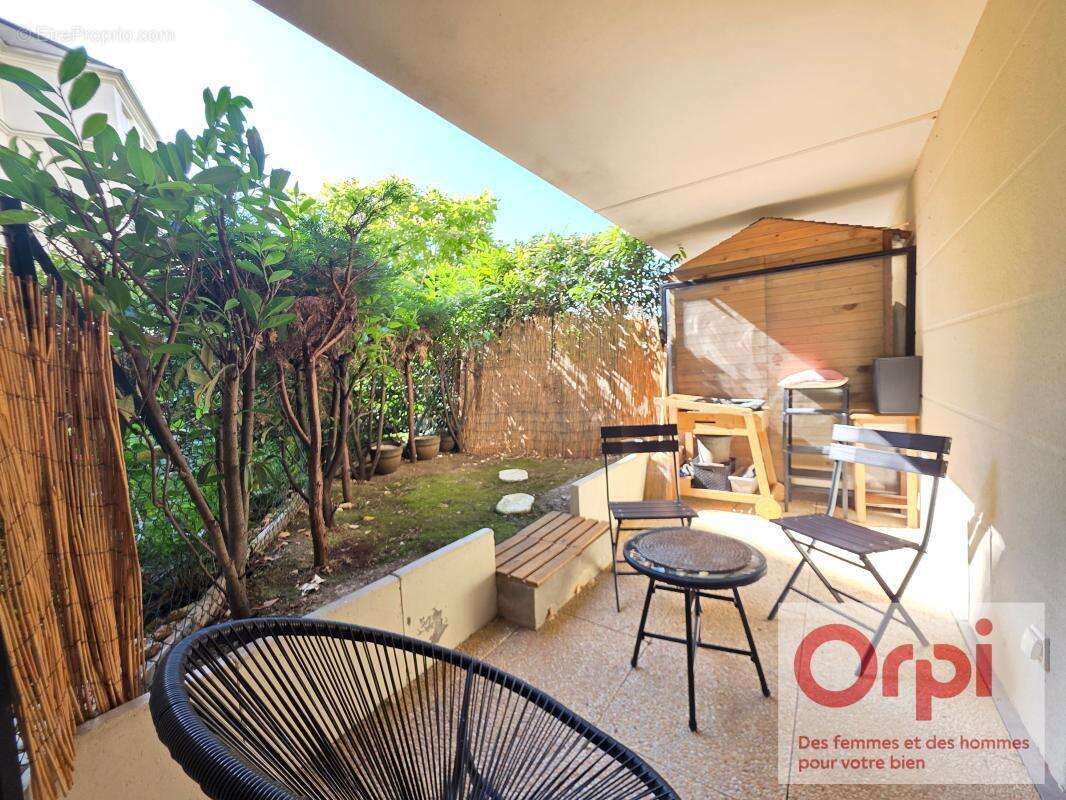 Appartement à ISSY-LES-MOULINEAUX
