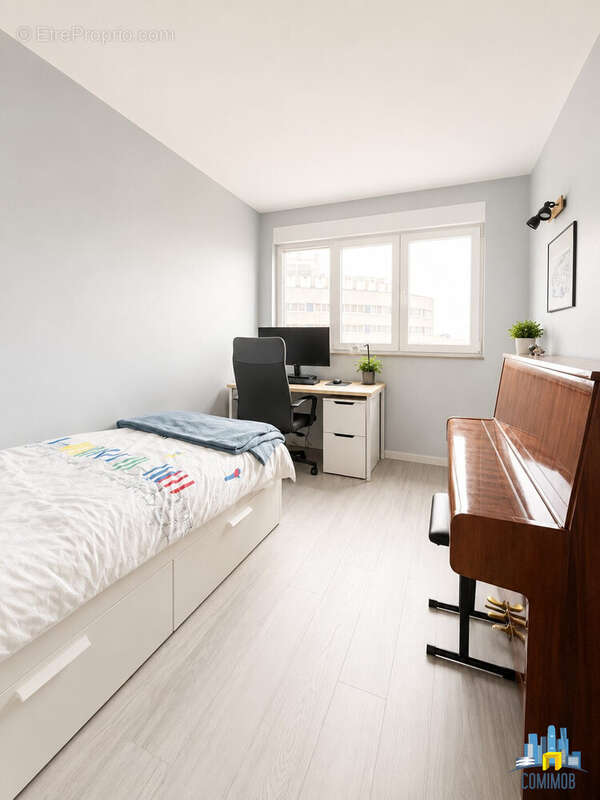Appartement à COURBEVOIE