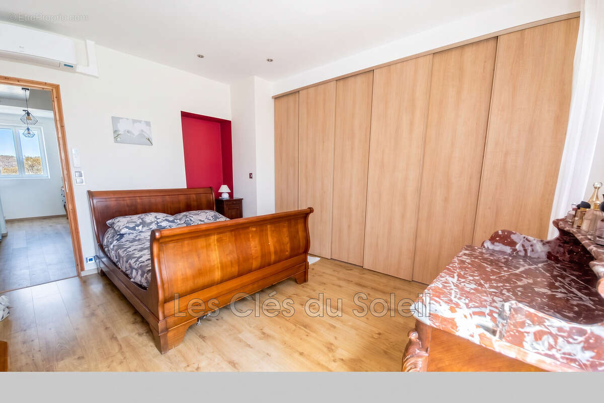 Maison 135 m² à Toulon  - photo 7