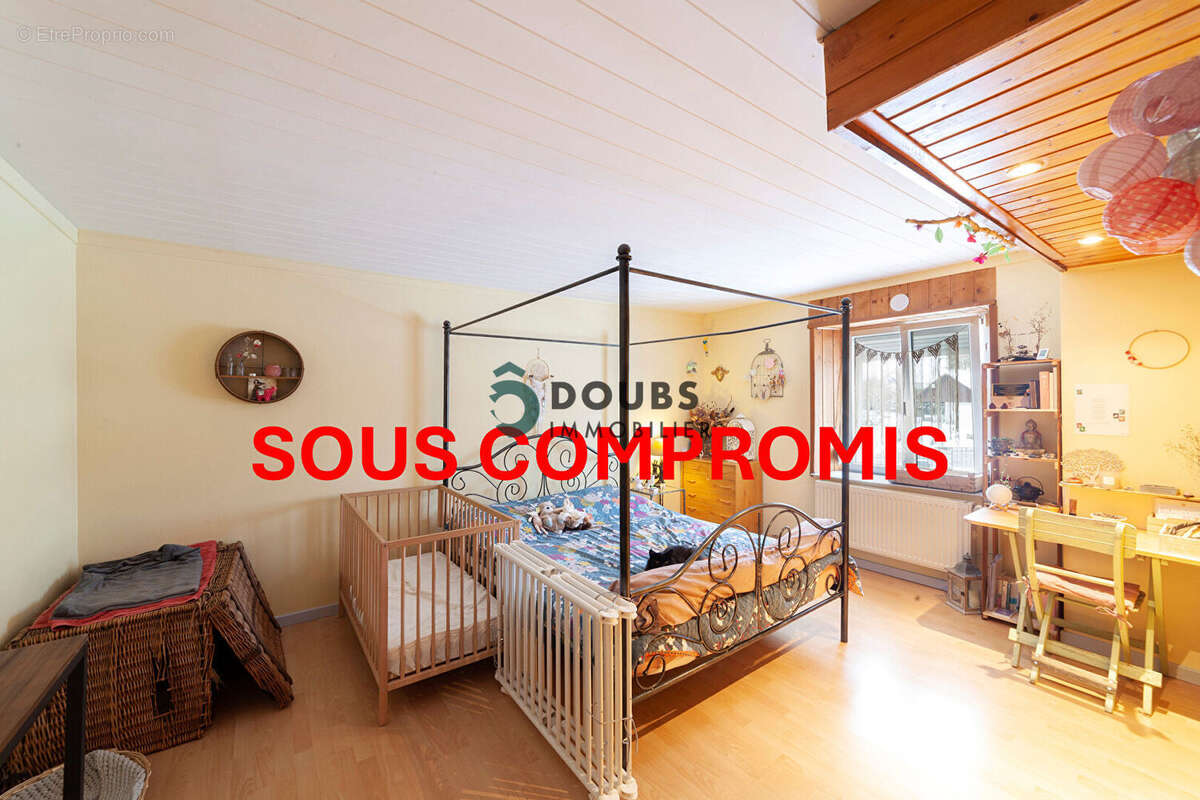 Appartement à FERRIERES-LE-LAC