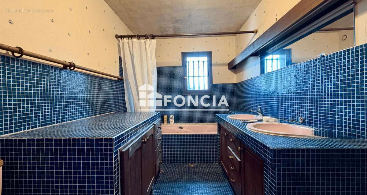 Maison à MONTBONNOT-SAINT-MARTIN