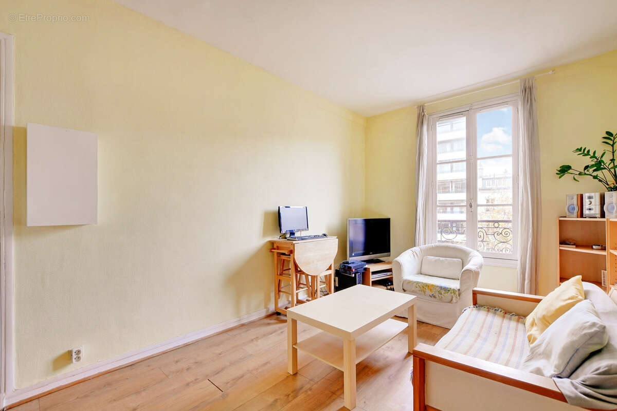 Appartement à PARIS-15E