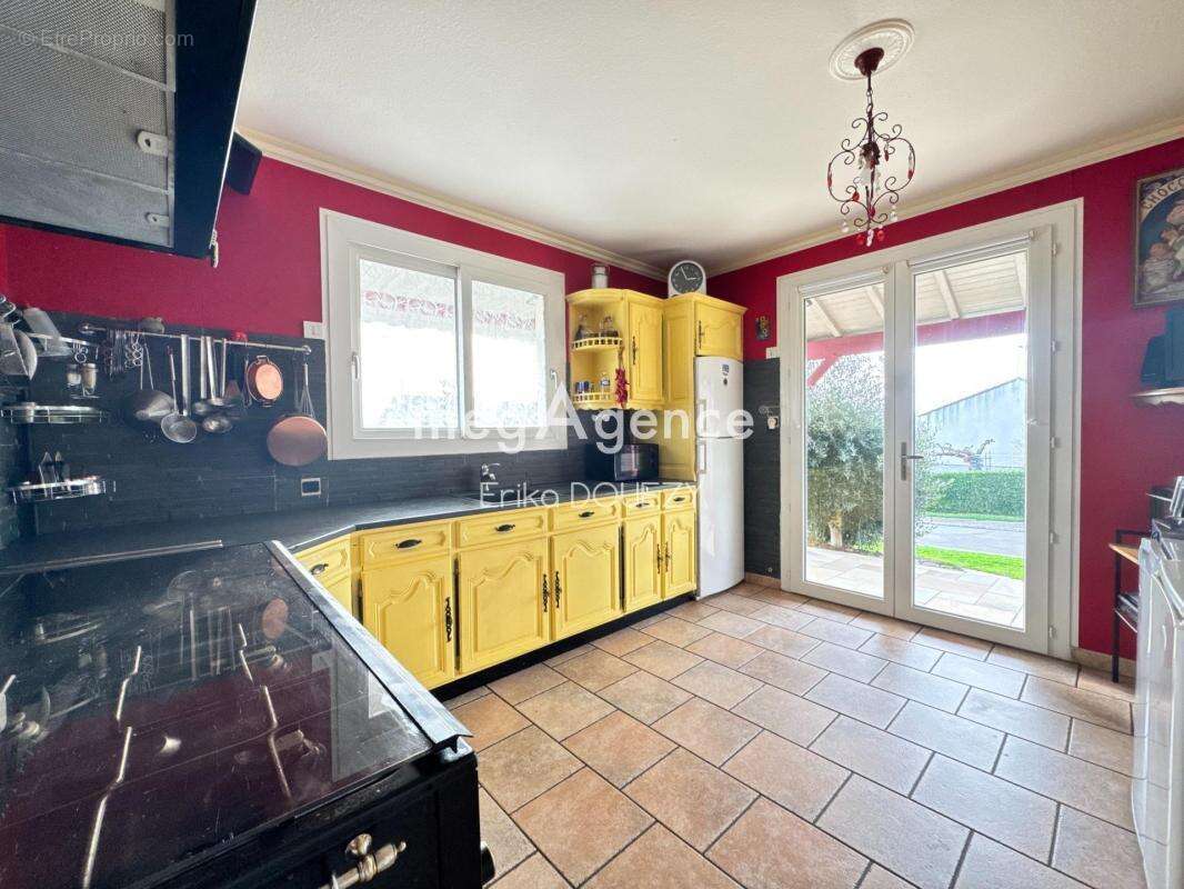 Maison sous-sol 110m², 3 chambres, jardin confortable - photo 5