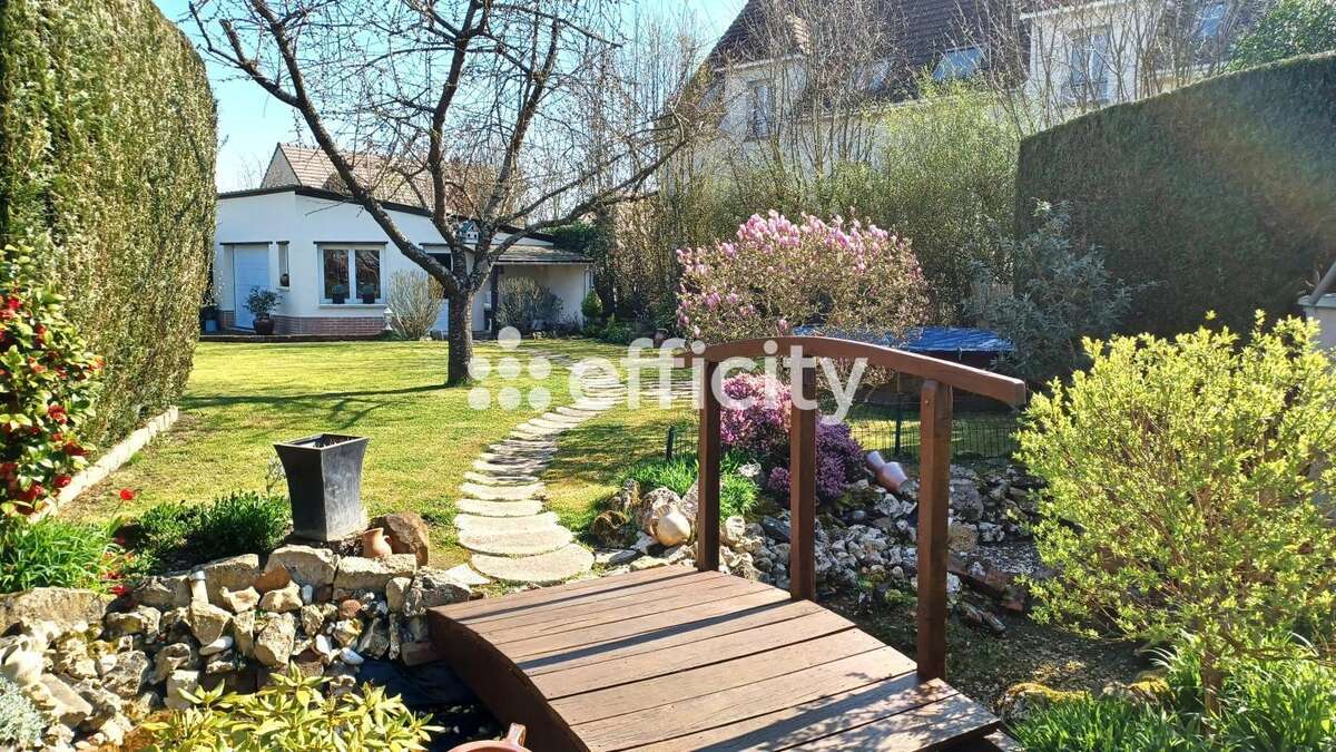 Maison à ONS-EN-BRAY