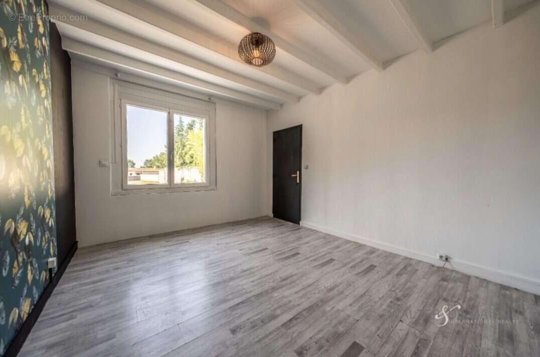 Maison à BERNAY-SAINT-MARTIN