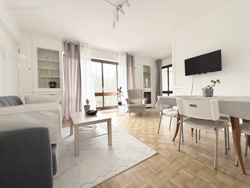 Appartement à LA CELLE-SAINT-CLOUD