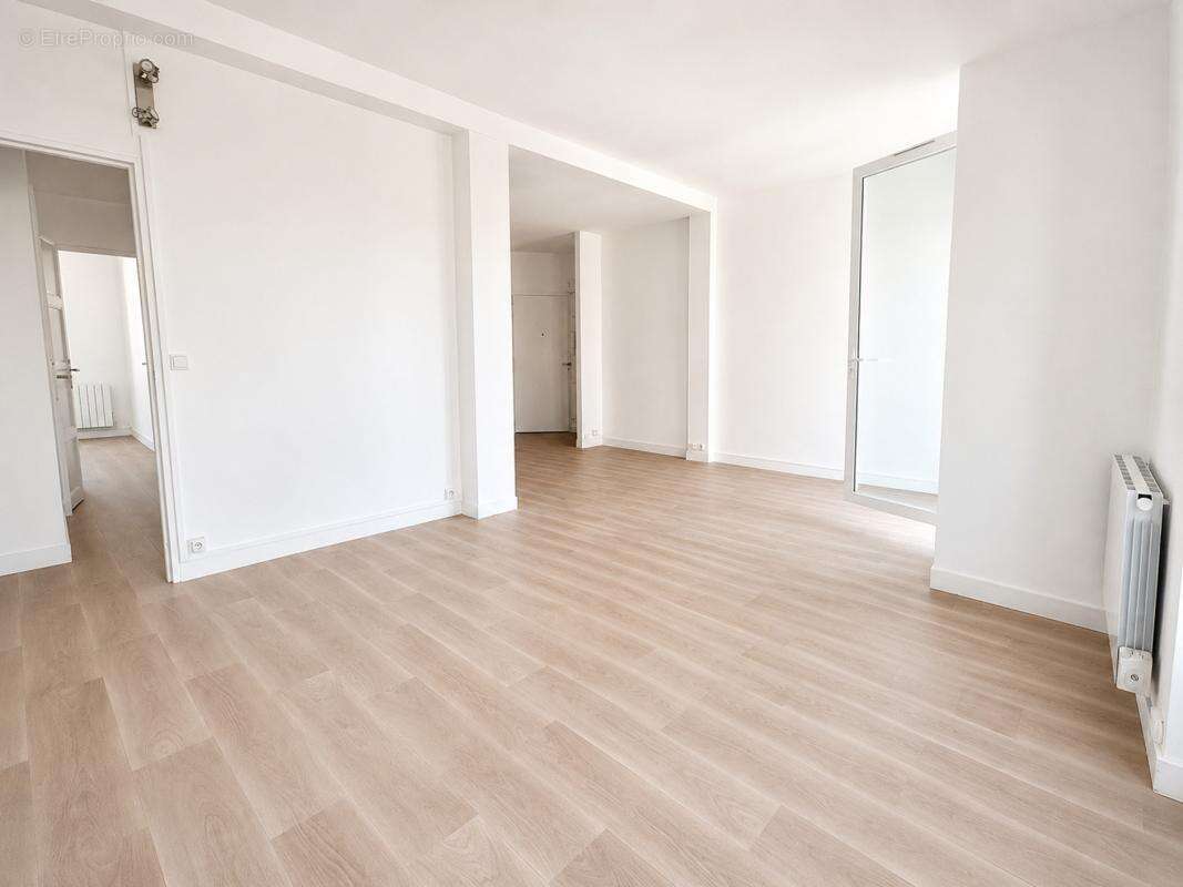 Appartement à MARSEILLE-2E