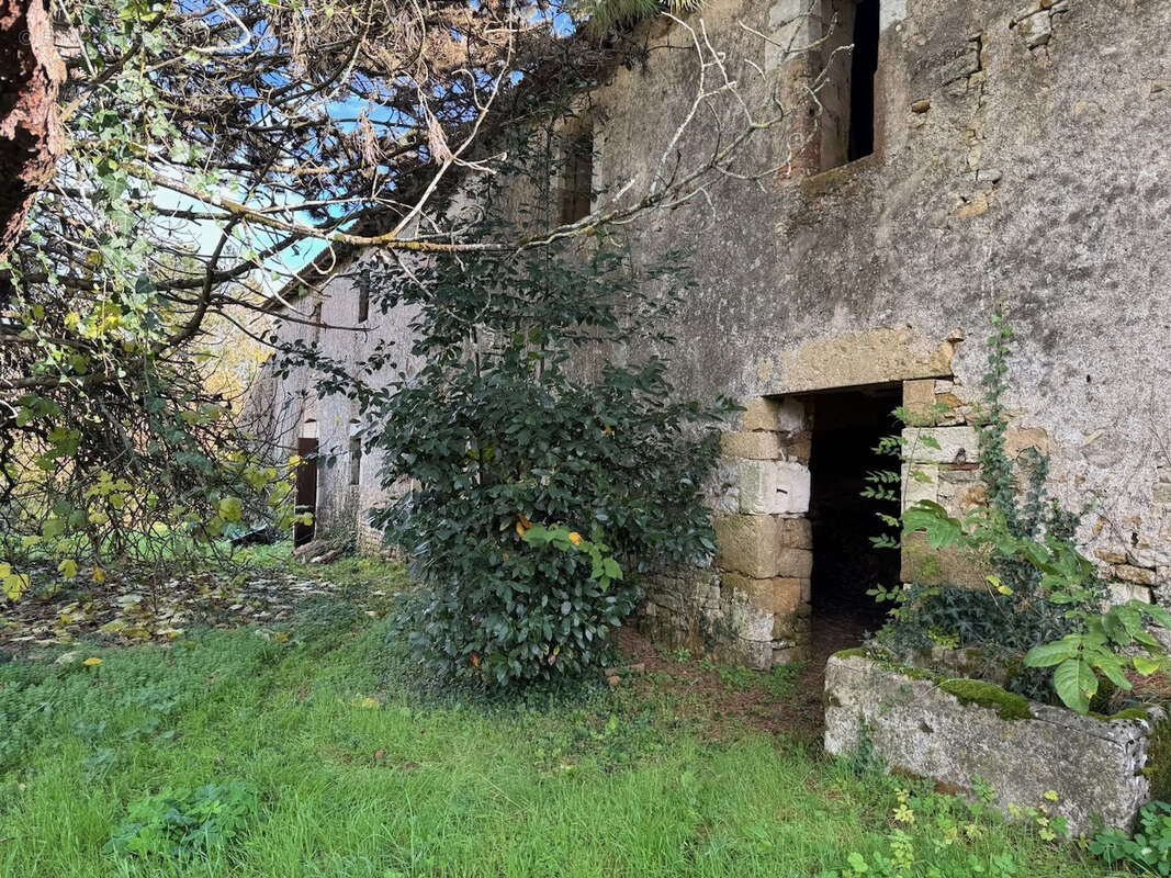 Maison à LA CHAPELLE-THEMER