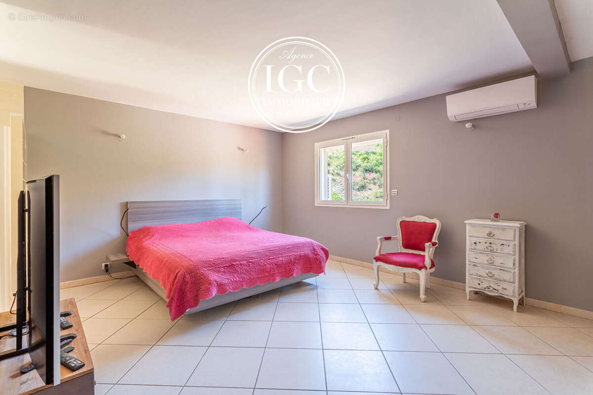 Maison à vendre t4 avec piscine et dependance t2 a la couronne - photo 12