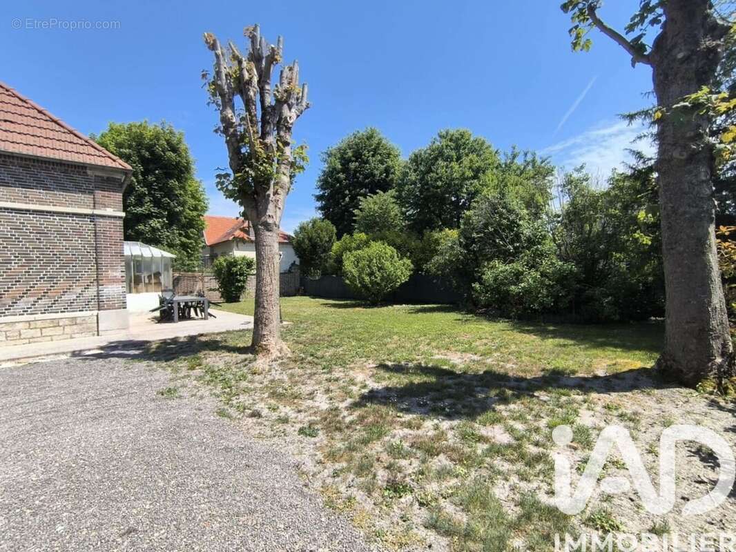 Maison 138 m² à Saint-Lye  - photo 2