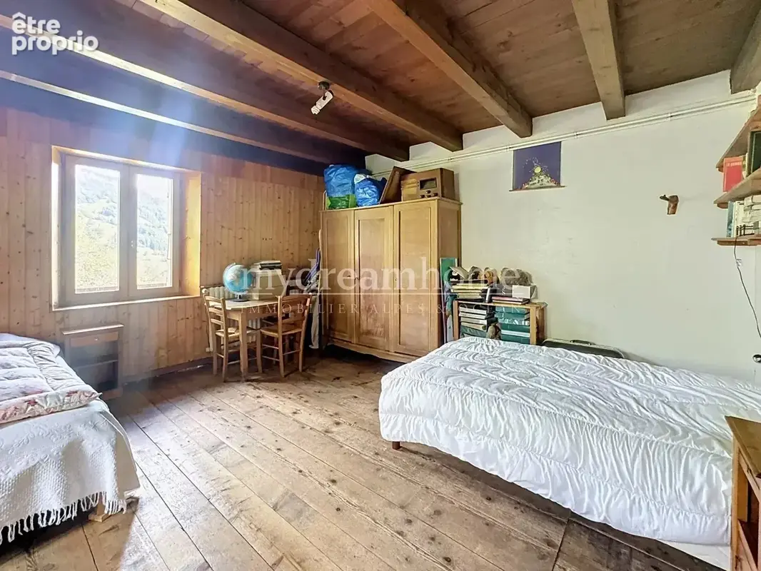 Chalet ancien, mazot et 5 hectares de terrain à Héry sur Ugine (73400) - photo 5