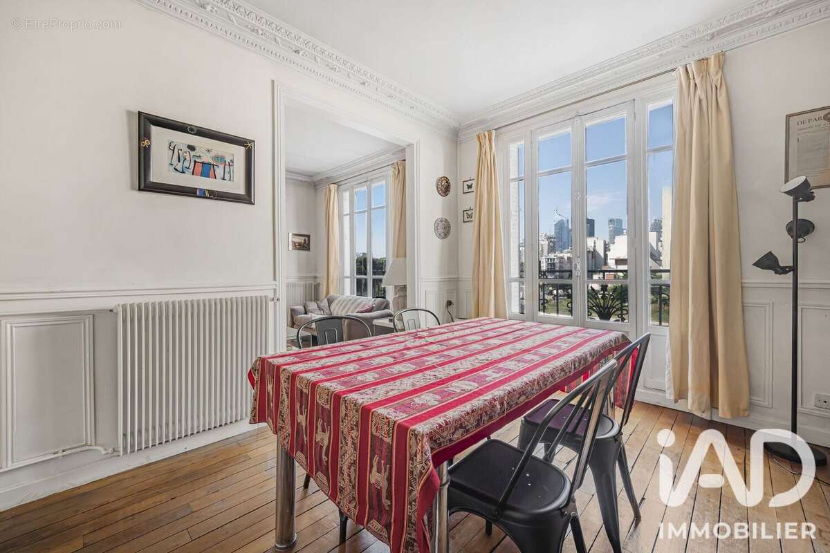 Photo 4 - Appartement à COURBEVOIE