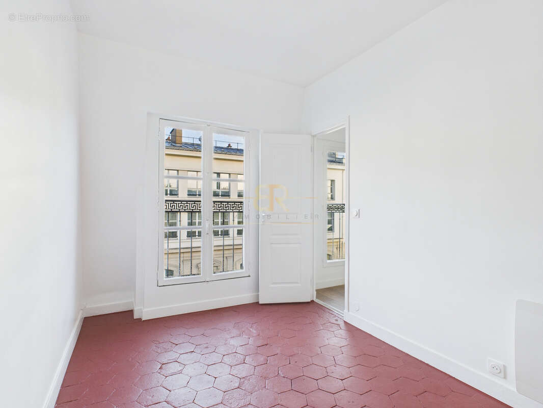 Appartement à PARIS-3E